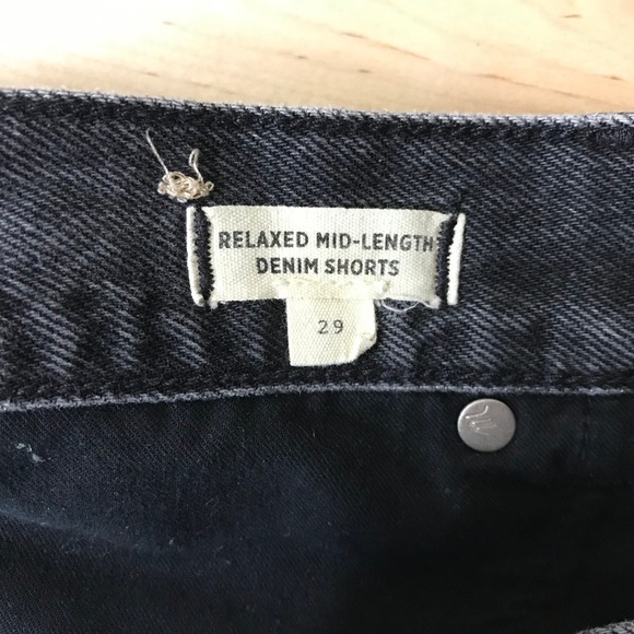 Madewell Relaxed Mid Length Denim Shorts Black Distressed Raw Hem Size 29 - Picture 8 of 9